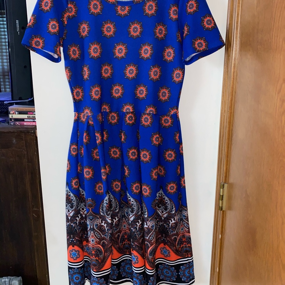 LulaRoe Amelia *has pockets*